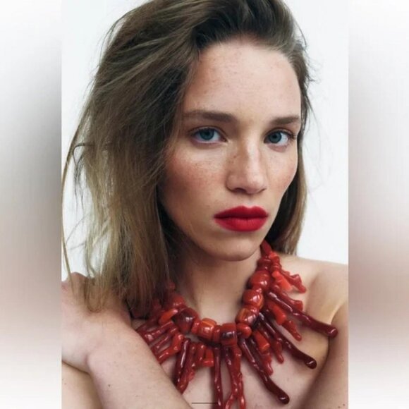 Zara Jewelry - ZARA 2 PACK OF CORAL EFFECT RESIN NECKLACES